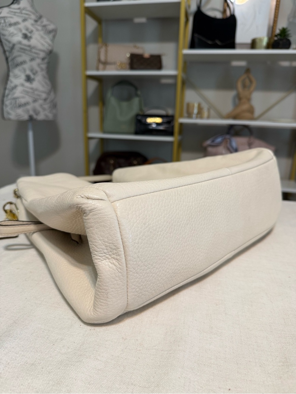 Coach Madison Elegant Cream Leather Shoulder Bag with Scarf Accent - Picture 9 of 16